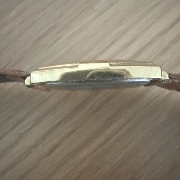 Vintage 1987 Seiko Mickey Mouse Gold Tone Watch 60th Anniversary Collectible - Picture 11 of 12